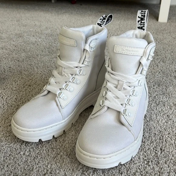White canvas hotsell doc martens